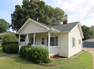 919 Noles Dr, Mount Holly, NC 28120
