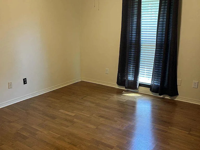 17835 Oakdale Rd — Photo 5