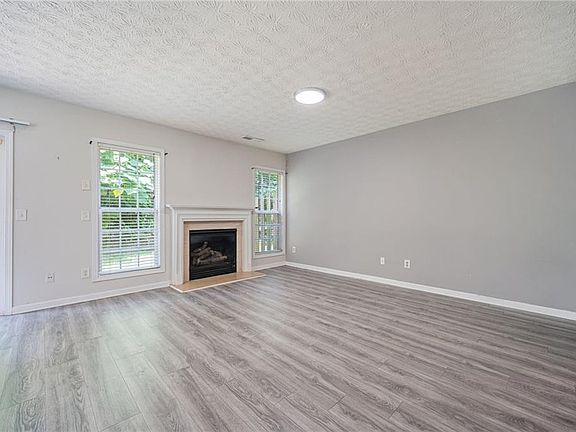 4th image of 6131 Brookechase Ln