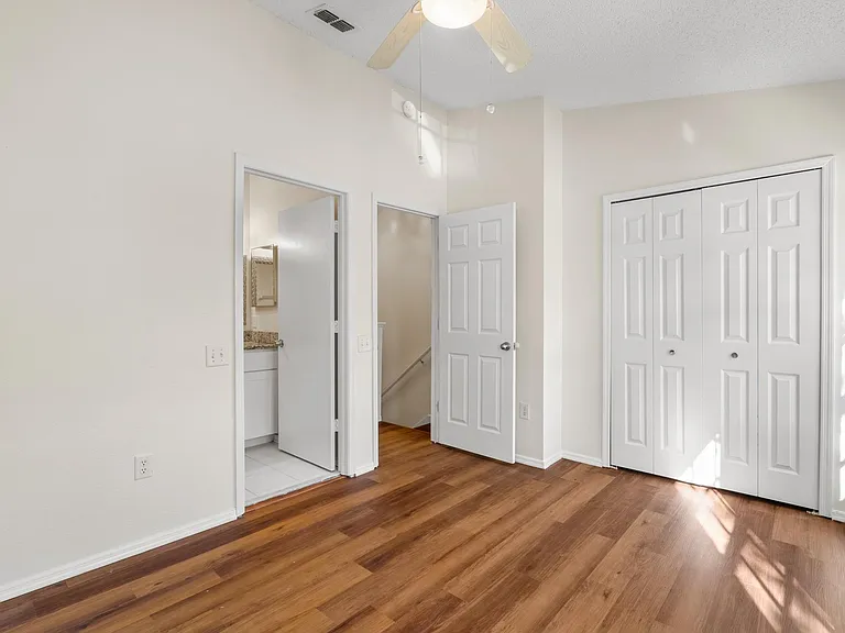 8611 Hunters Key Cir #8611 — Photo 14
