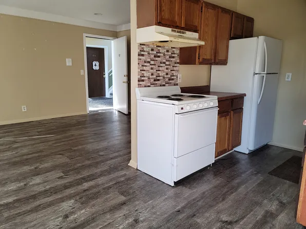 16470 E Nine Mile Rd, Eastpointe, MI