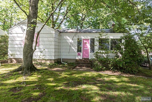 1st image of 72 Wellington Pl