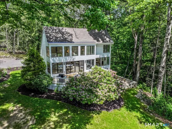 256 Wilton Road East, Ridgefield, CT 06877