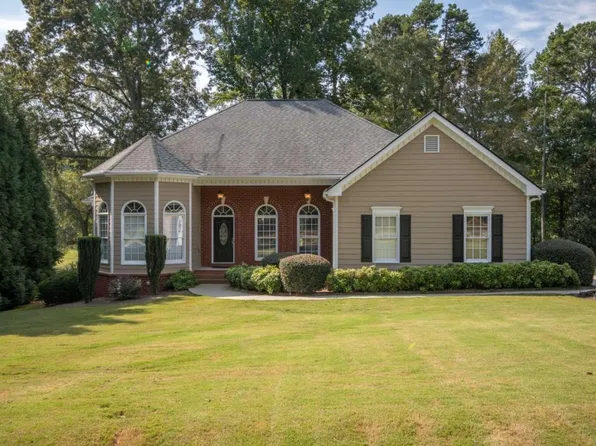 1321 Dove Creek Cir, Winder, GA 30680