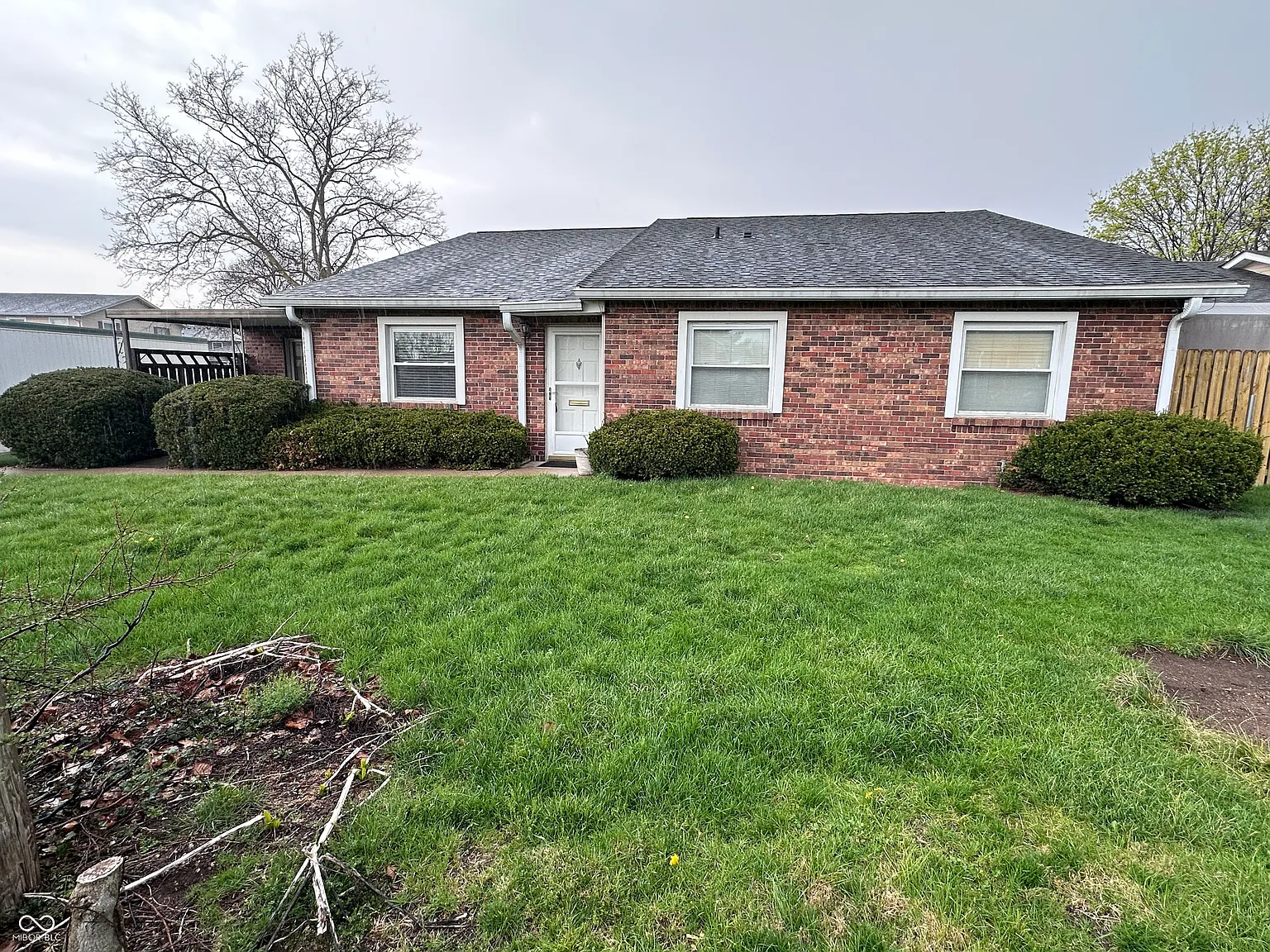 2755 Prosperity Dr photo 1