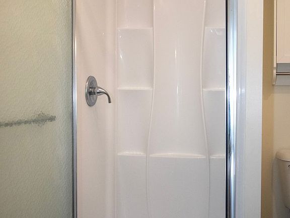 5th image of 611 Central Ave APT 1