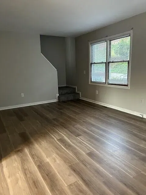 2 bed, 1400 sqft, $1,350 — Photo 3