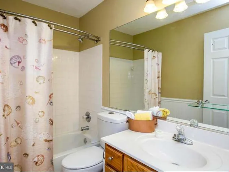 8130 Mallard Shore Dr — Photo 3