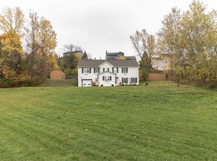 5860 Bowman Rd, East Syracuse, NY 13057