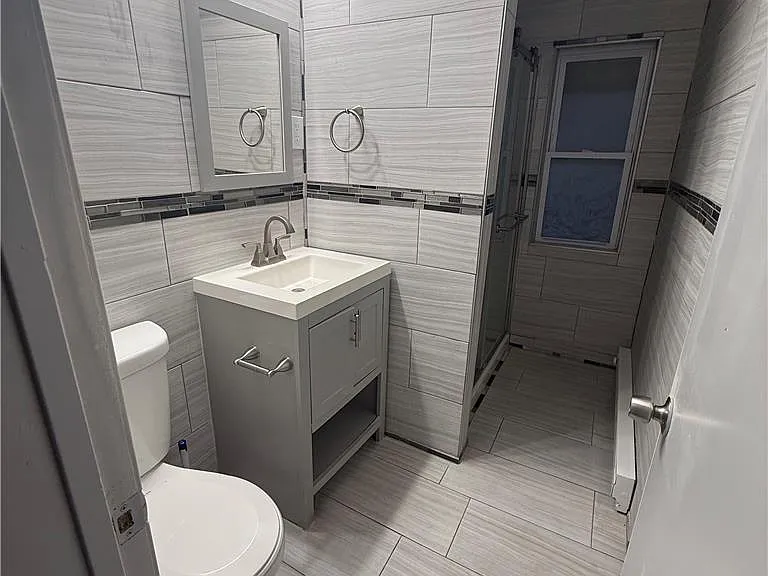 840 W Walnut St — Photo 22