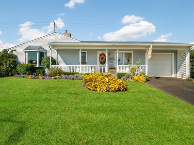 161 Pinewood Dr, Levittown, PA, 19054