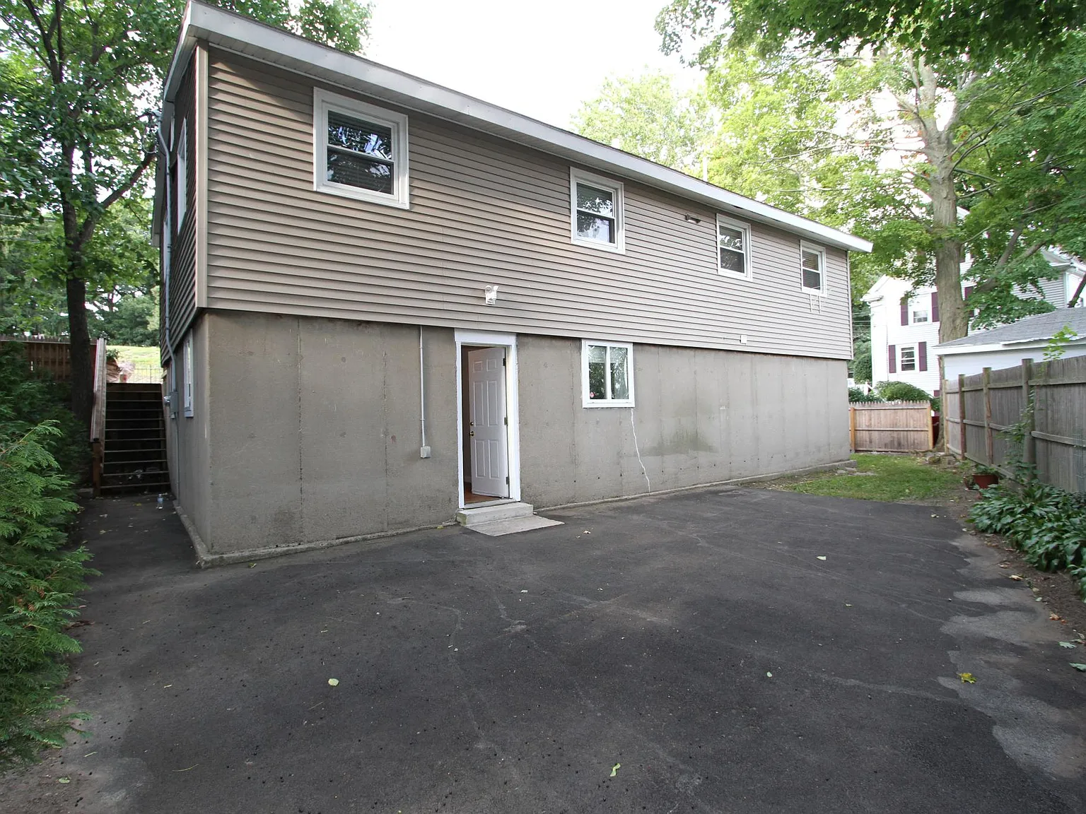 Crescent St, Quincy — Photo 2