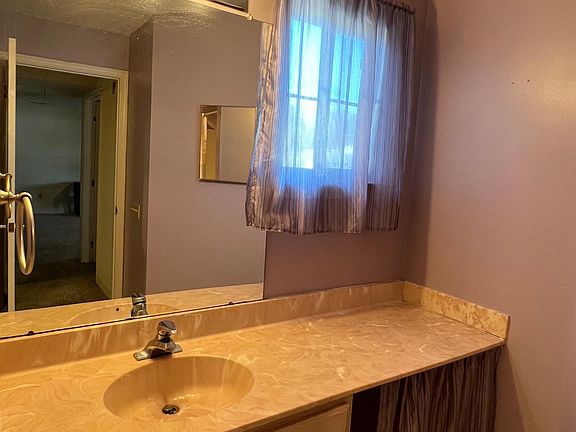 4th image of 2409 Waters Edge Dr #2409