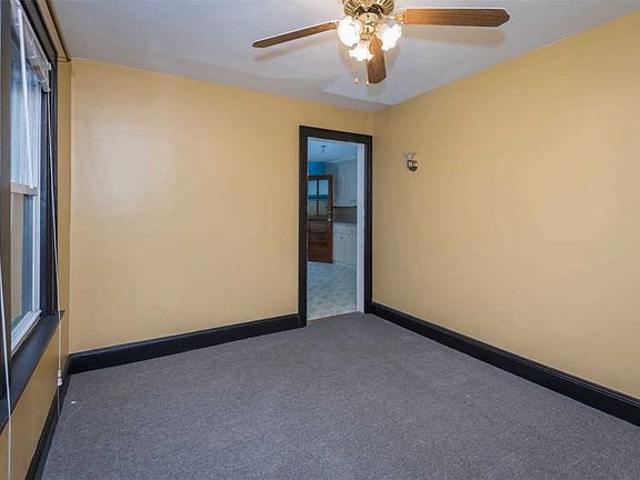 4th image of 8 Lake Ave #8
