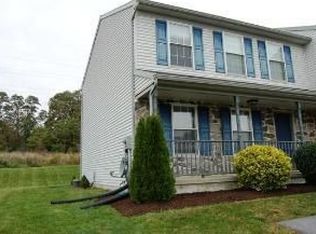 1052 Sterling Pl, Lancaster, PA 17603