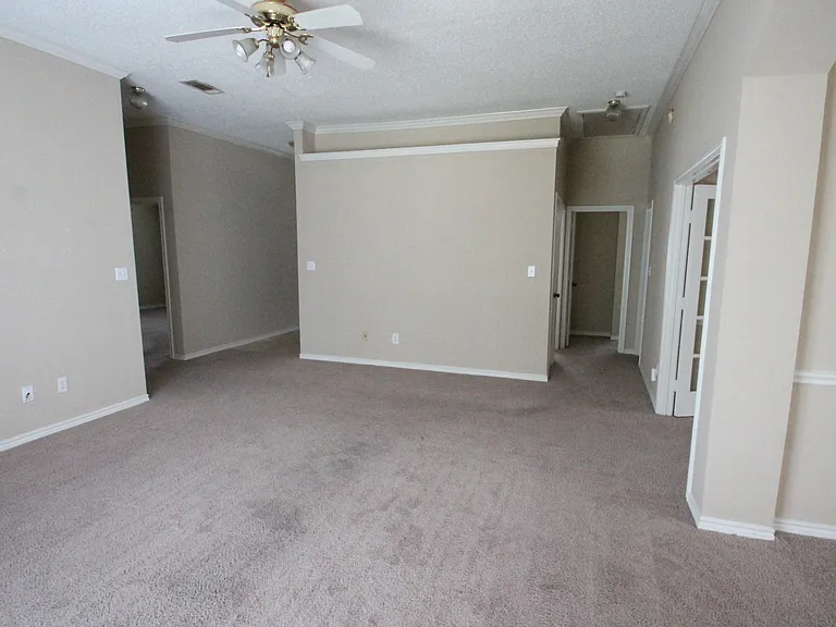11900 Port Rd — Photo 13