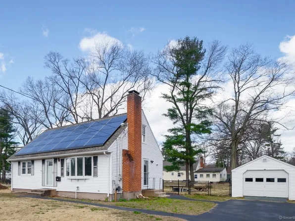 21 Iroquois Road, Enfield, CT 06082