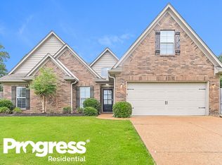 1374 Lake Front Dr E, Hernando, MS 38632