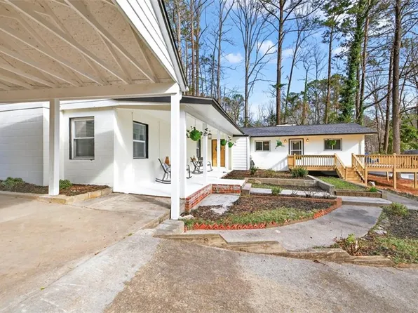 2439 Lakeshore Dr NE, Conyers, GA 30012