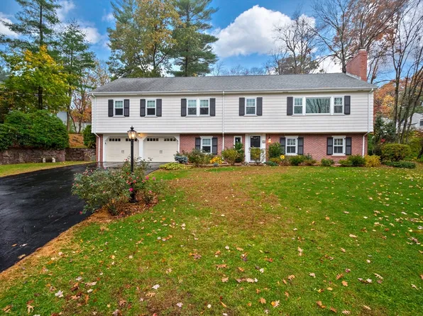 29 Pilgrim Dr, Winchester, MA 01890