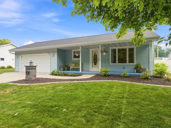 4703 Broadway STREET, Manitowoc, WI 54220