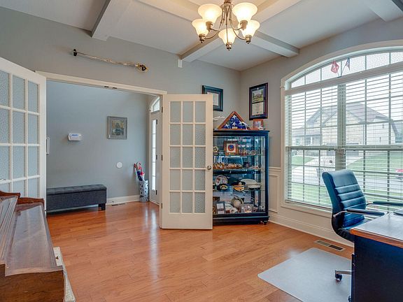 5th image of 533 Larkspur Dr