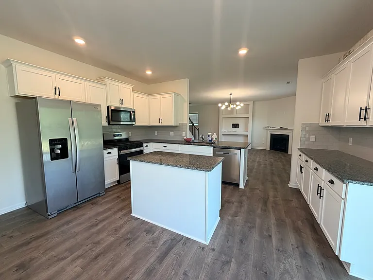 1121 Tilburn Ter — Photo 11