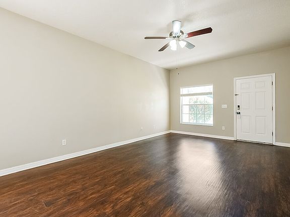 4th image of 119 Parker Cove Ct