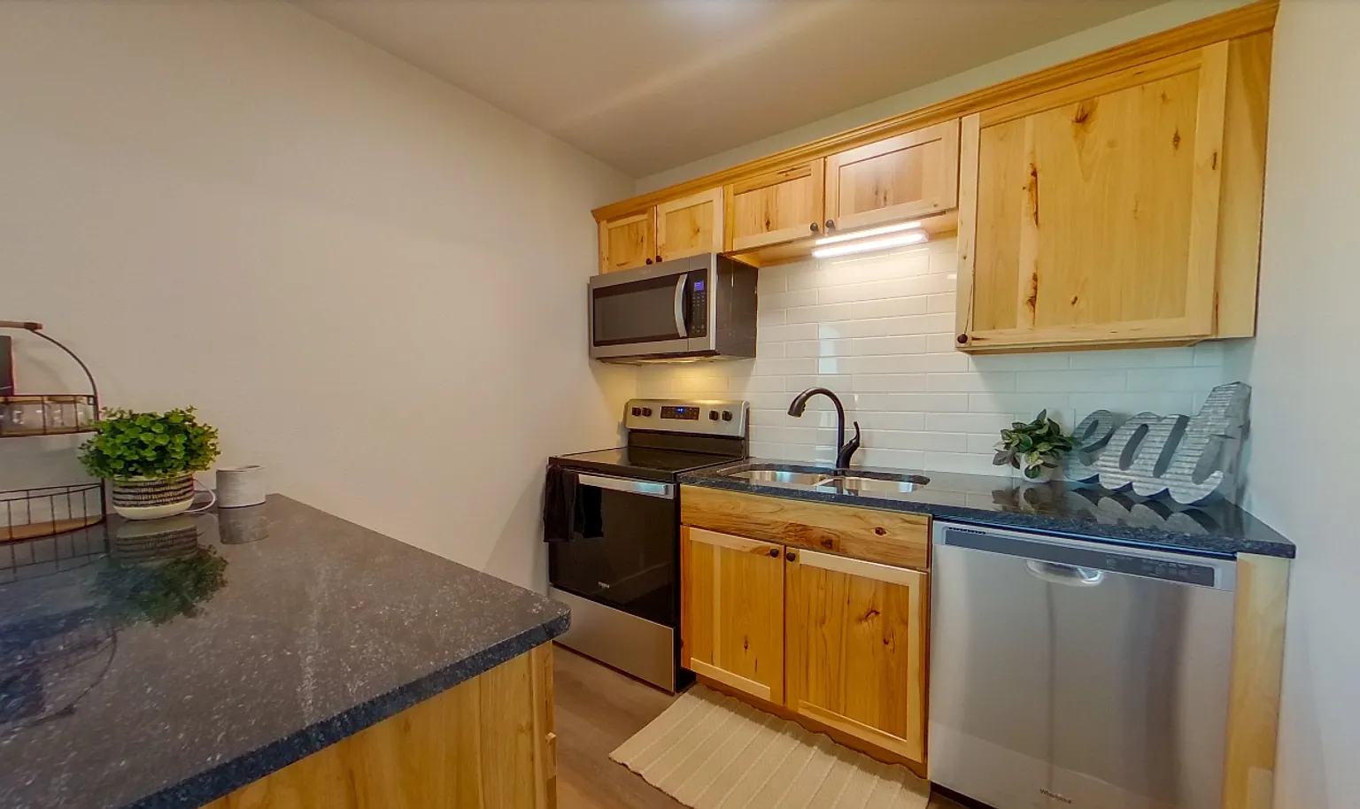 803 Allison Ave — Photo 3