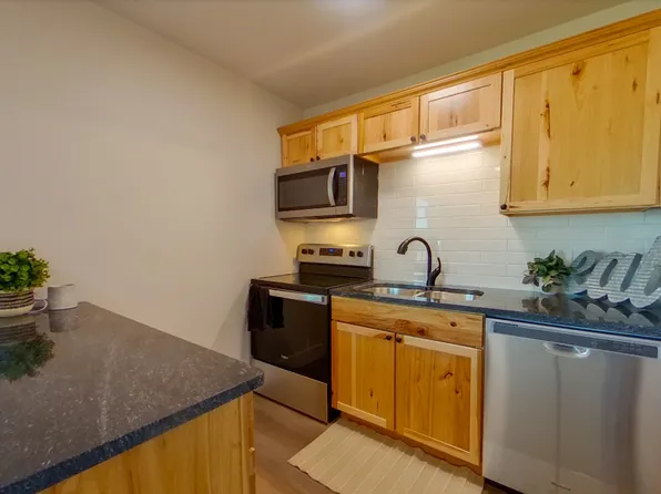 803 Allison Ave, 803 Allison Ave #2, Manhattan, KS 66502