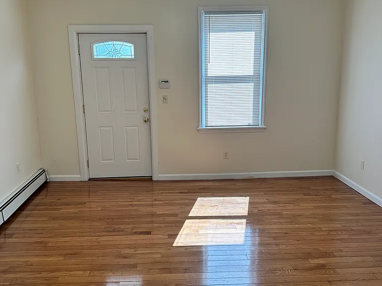 127 Mill St — Photo 3