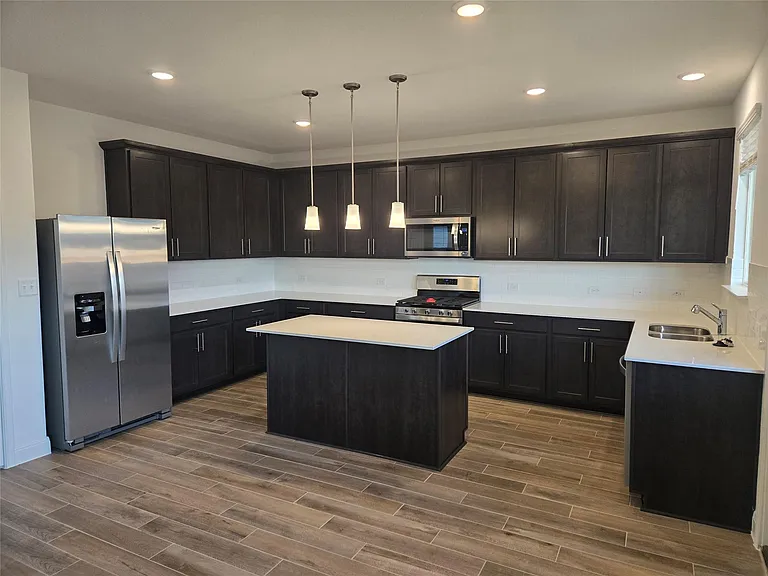 408 Acuff Ln — Photo 13