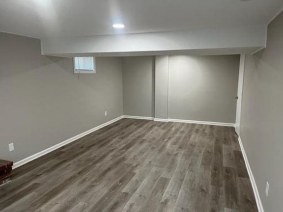 3rd image of 406 E 90th St