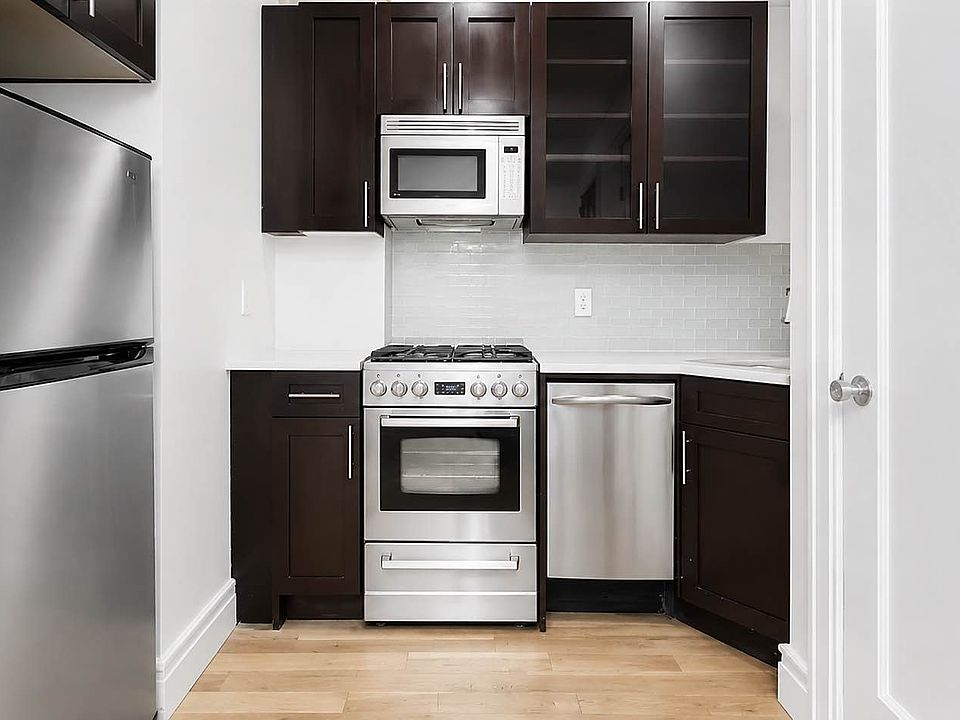 2nd image of 5 Spring St APT 3A