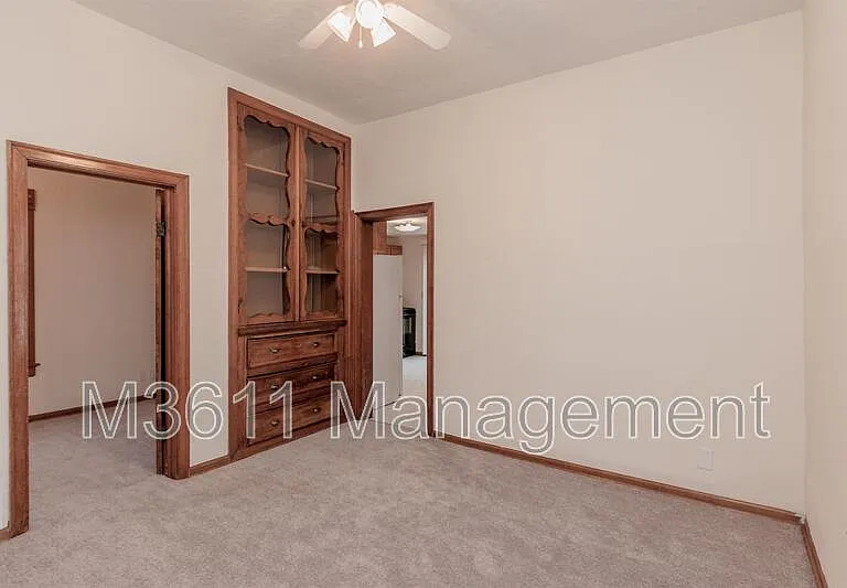 446 E St — Photo 18