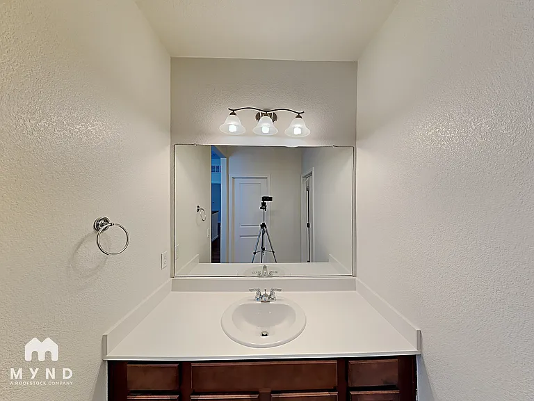 2367 Hancock Dr — Photo 35