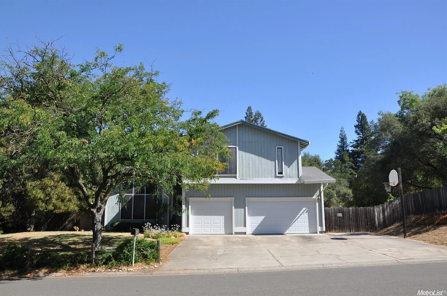 110 Hillswood Dr photo 1