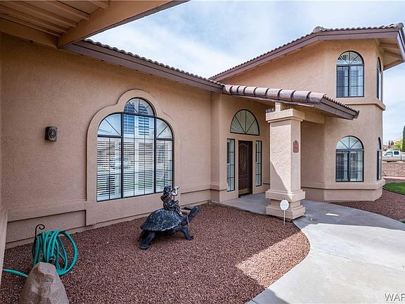 4th image of 855 Country Club Dr