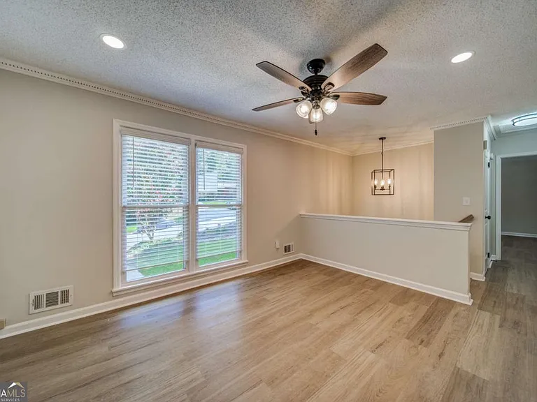 4734 N Springs Rd NW — Photo 9