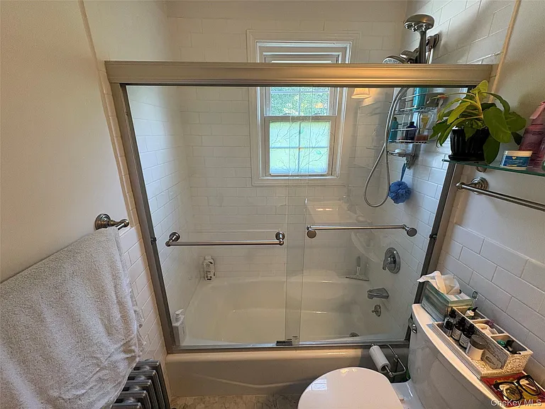 16 Raymond St — Photo 11