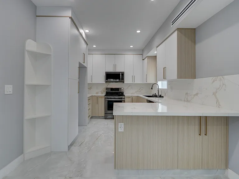 7744 Ostrom Ave — Photo 8