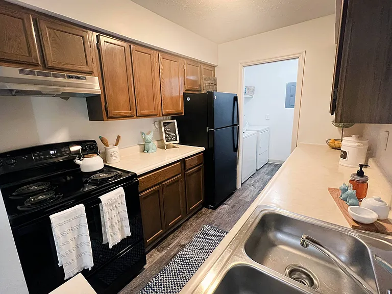 Steeplechase Apartments — Photo 23