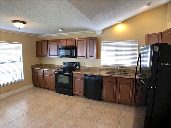 5th image of 1032 Beckstrom Dr
