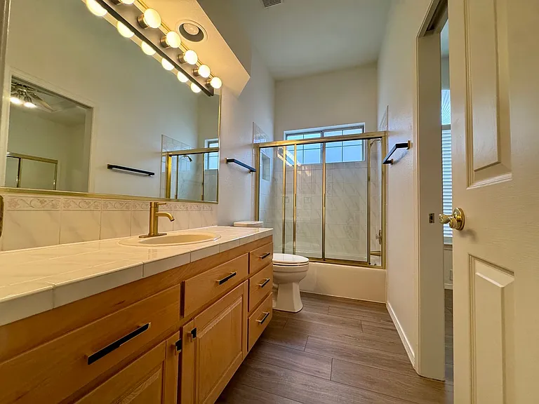 9301 Ironshore NE — Photo 10