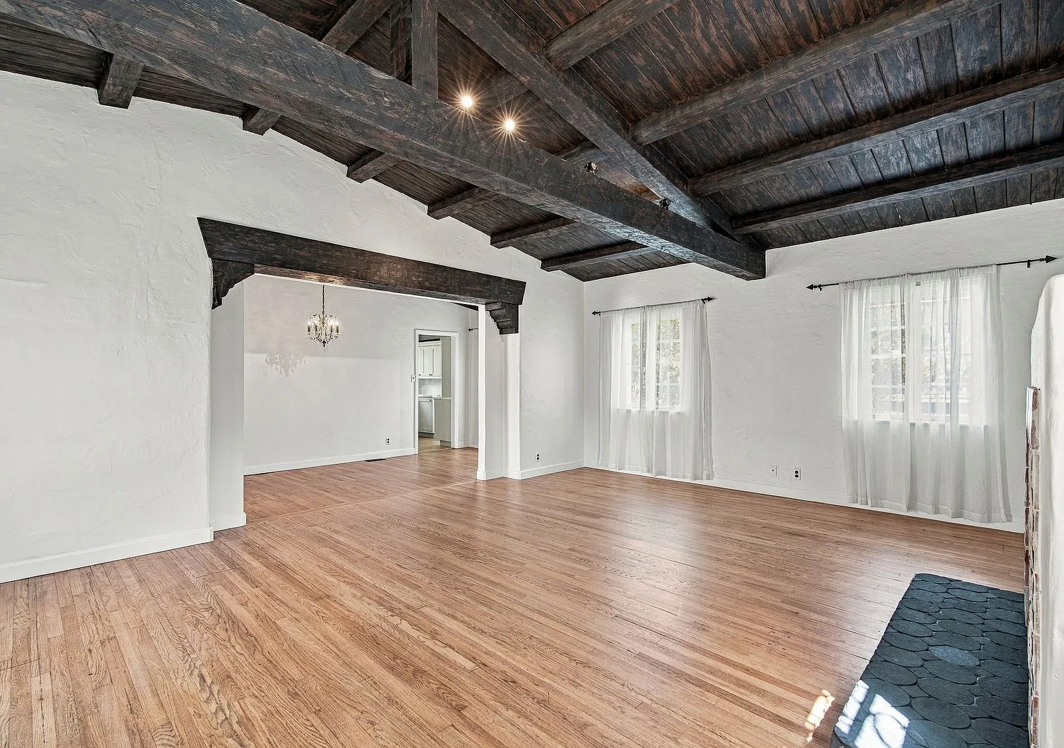 Timeless Spanish Charm Meets Modern Elegance — Photo 3