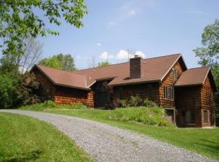 323 Southshire Dr, Bennington, VT 05201