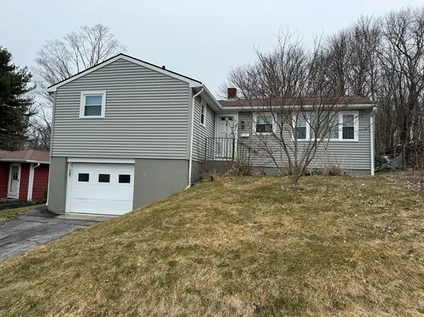 41 Dillon St, Worcester, MA 01604