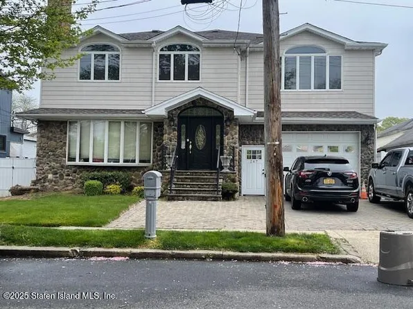 267 Lamport Blvd, Staten Island, NY 10305