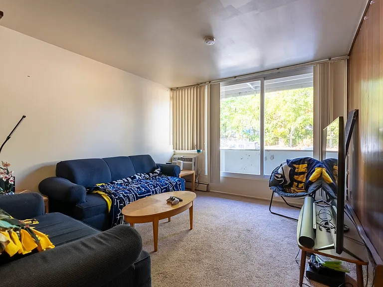 912 Brown St #214 — Photo 7