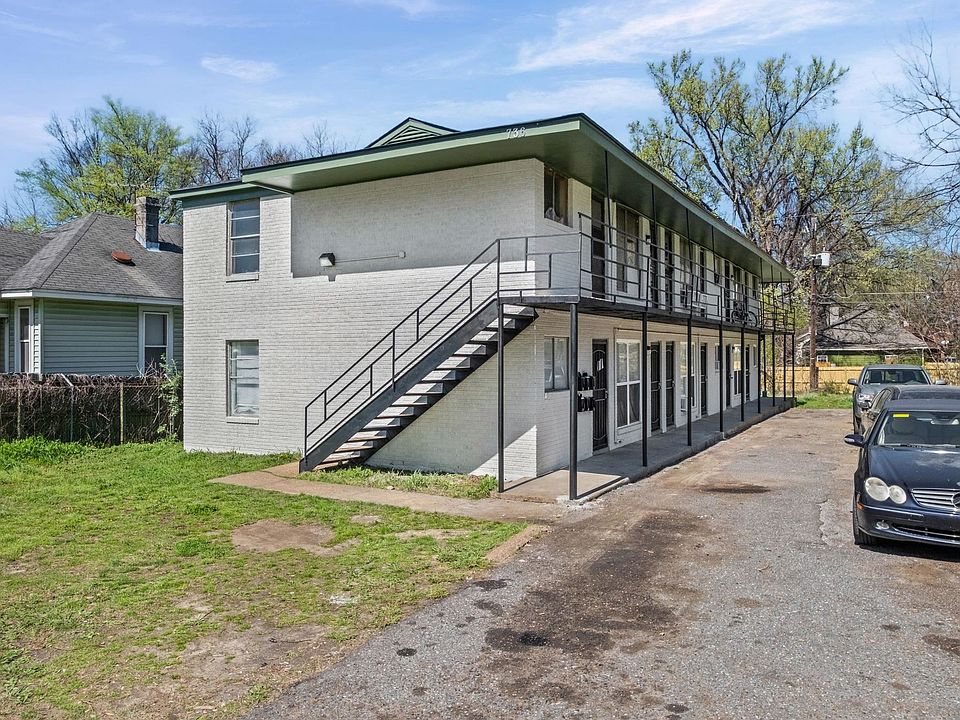 1st image of 736 Richmond Ave